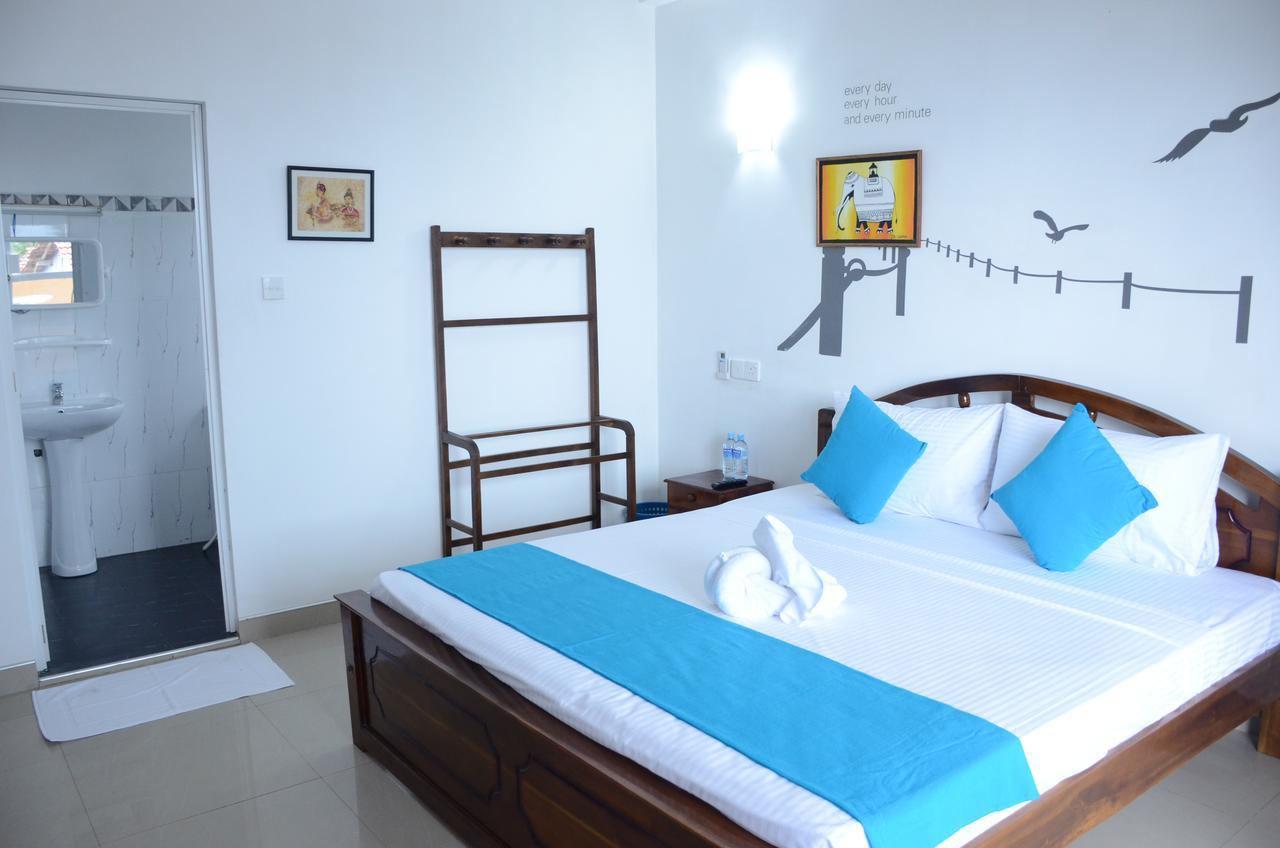 Yoho Beach Glory Hotel نيجومبو المظهر الخارجي الصورة