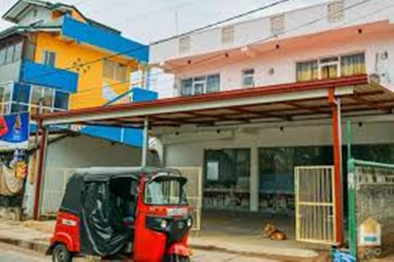 Yoho Beach Glory Hotel نيجومبو المظهر الخارجي الصورة